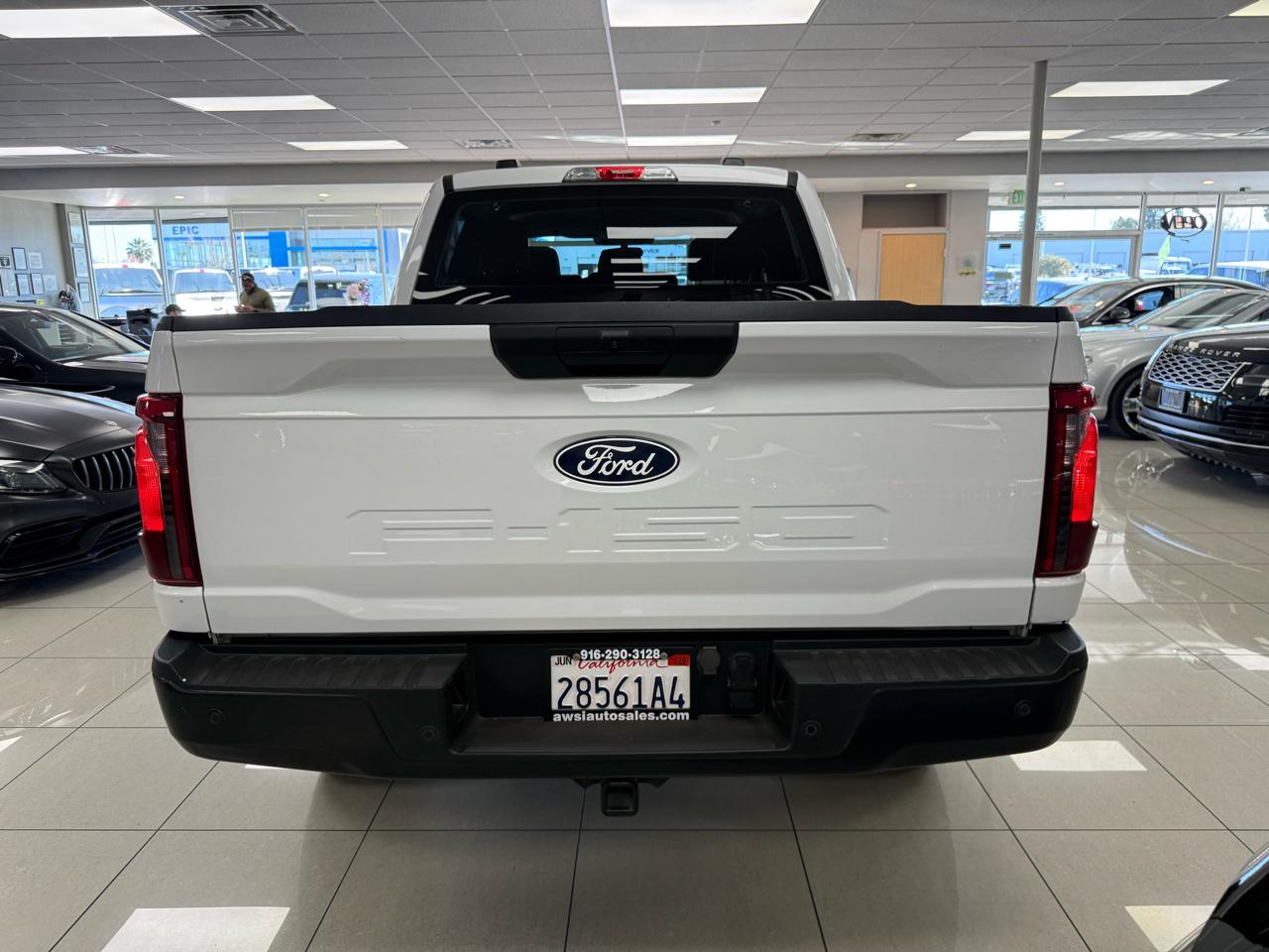 Ford F-150 XL SuperCrew 4WD 2024