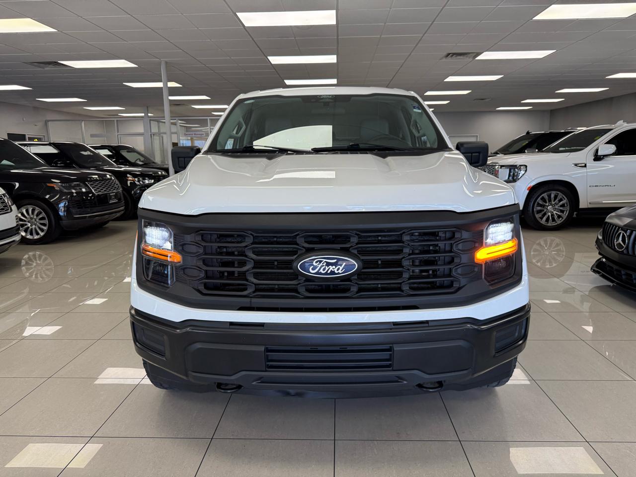 Ford F-150 XL SuperCrew 4WD 2024