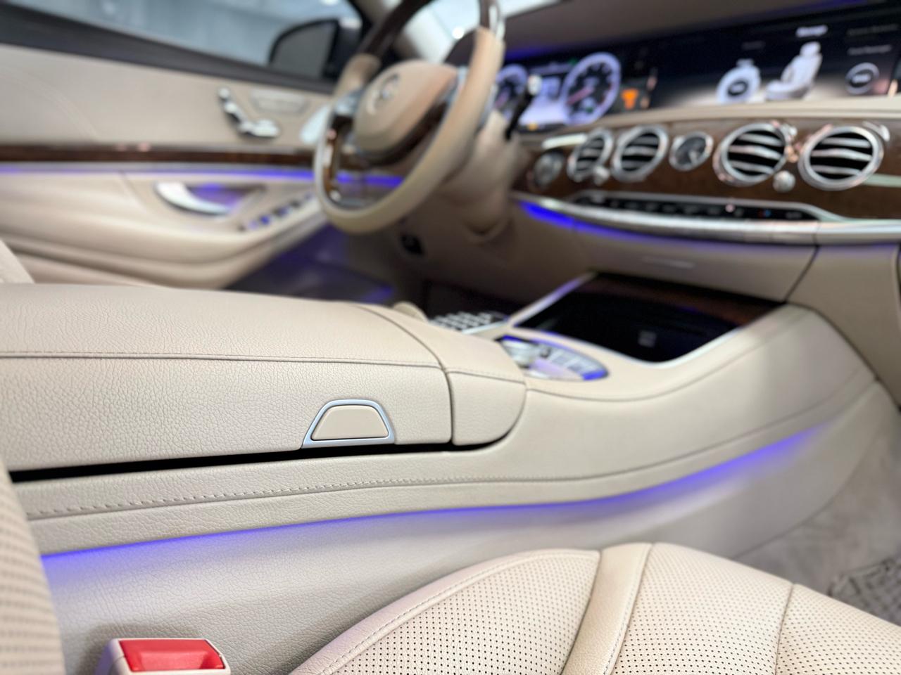 Mercedes-Benz S-Class S550 2014