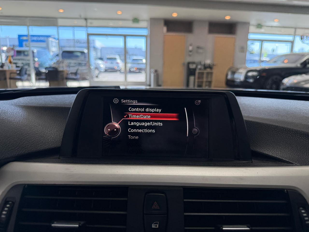 BMW 3-Series 320i Sedan 2017