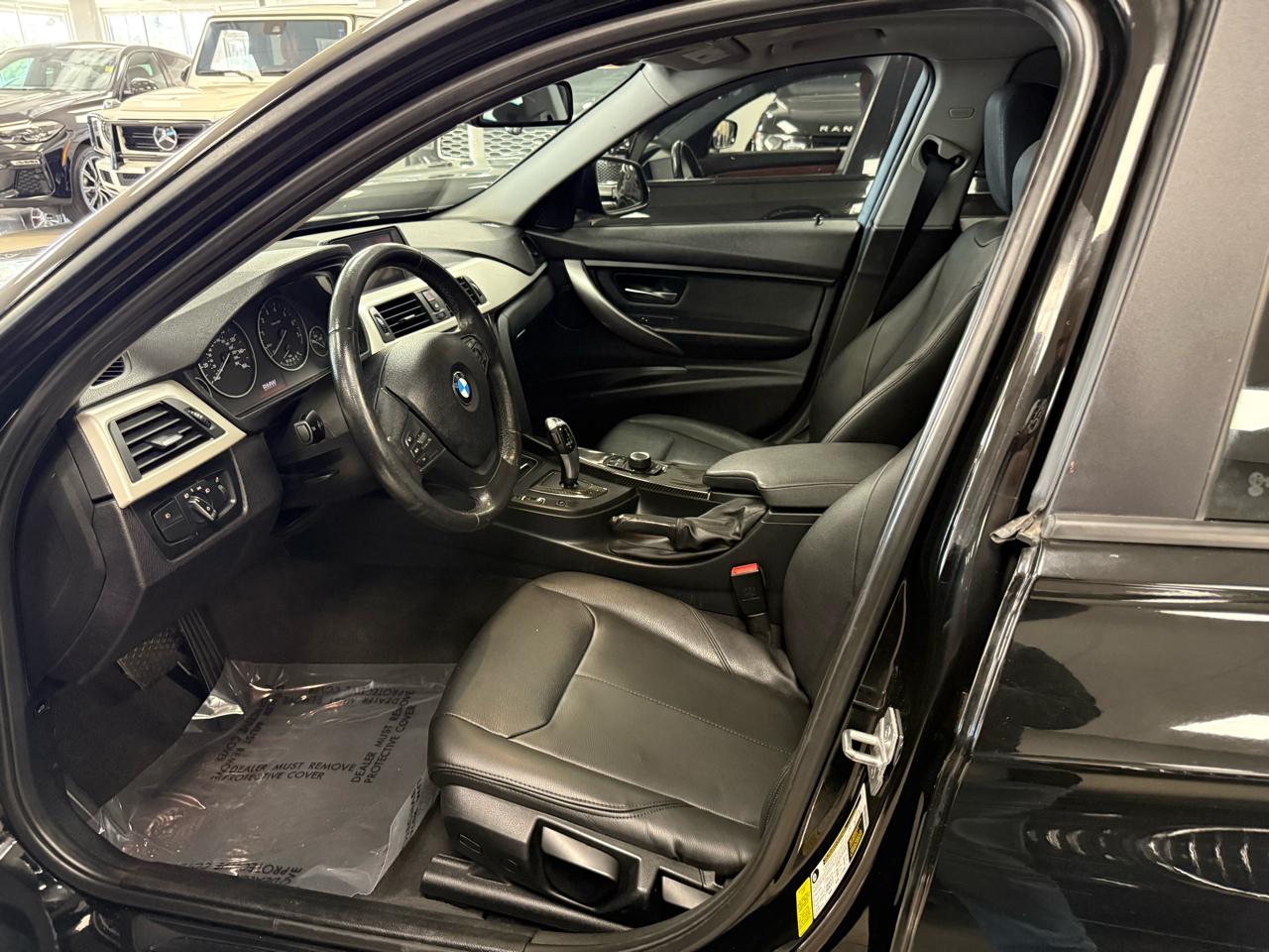 BMW 3-Series 320i Sedan 2017