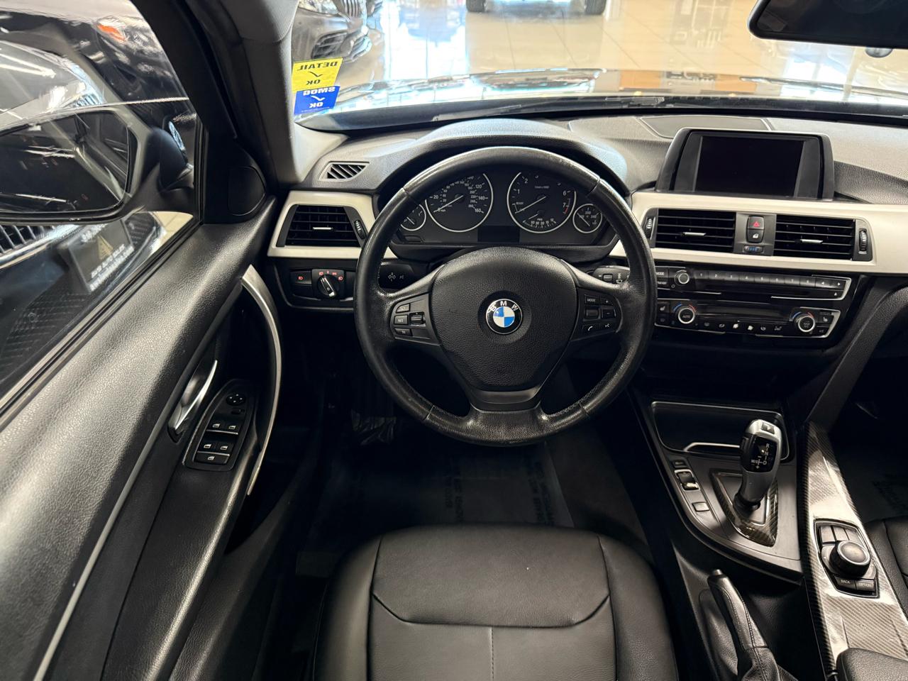 BMW 3-Series 320i Sedan 2017