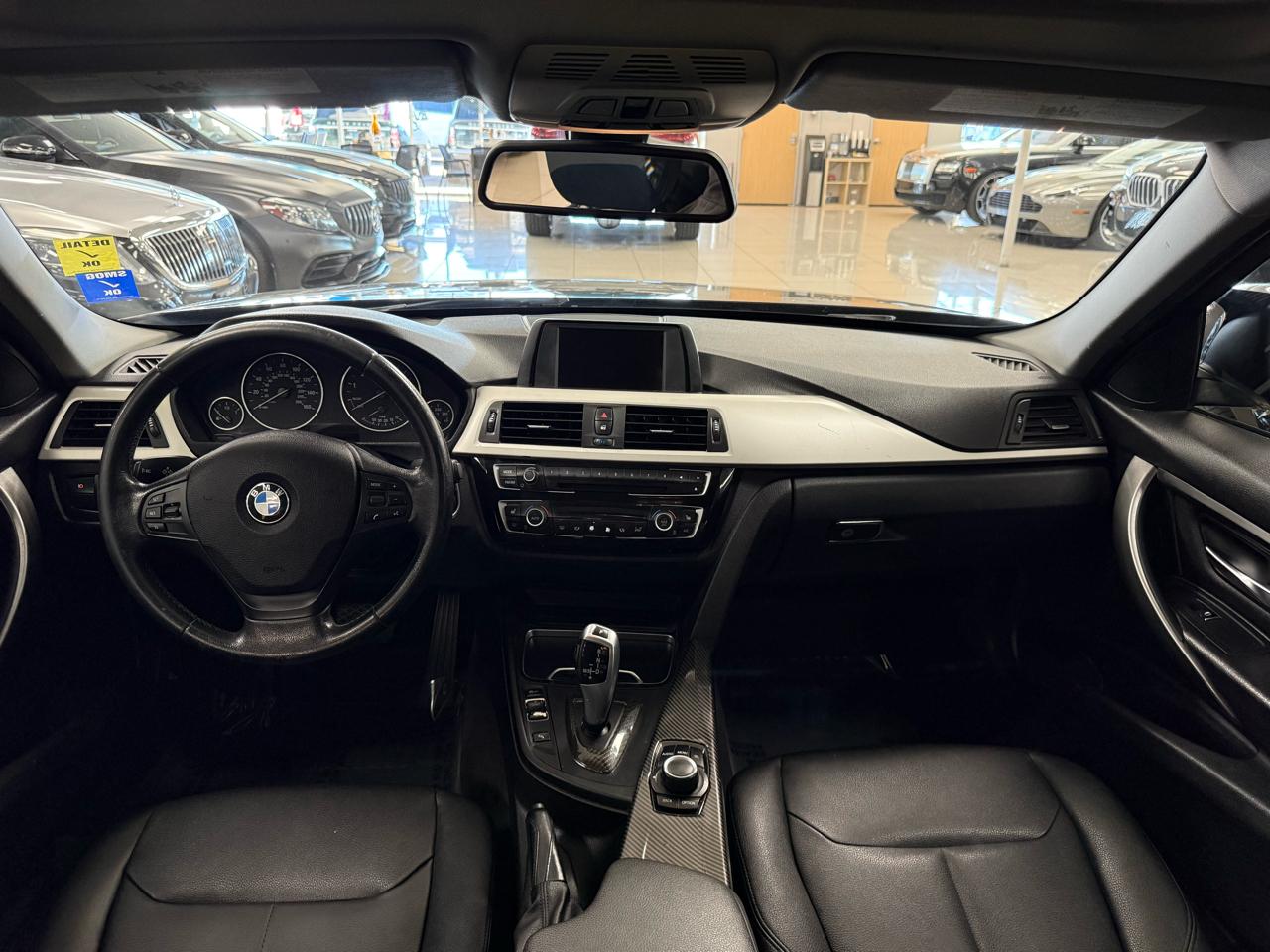 BMW 3-Series 320i Sedan 2017
