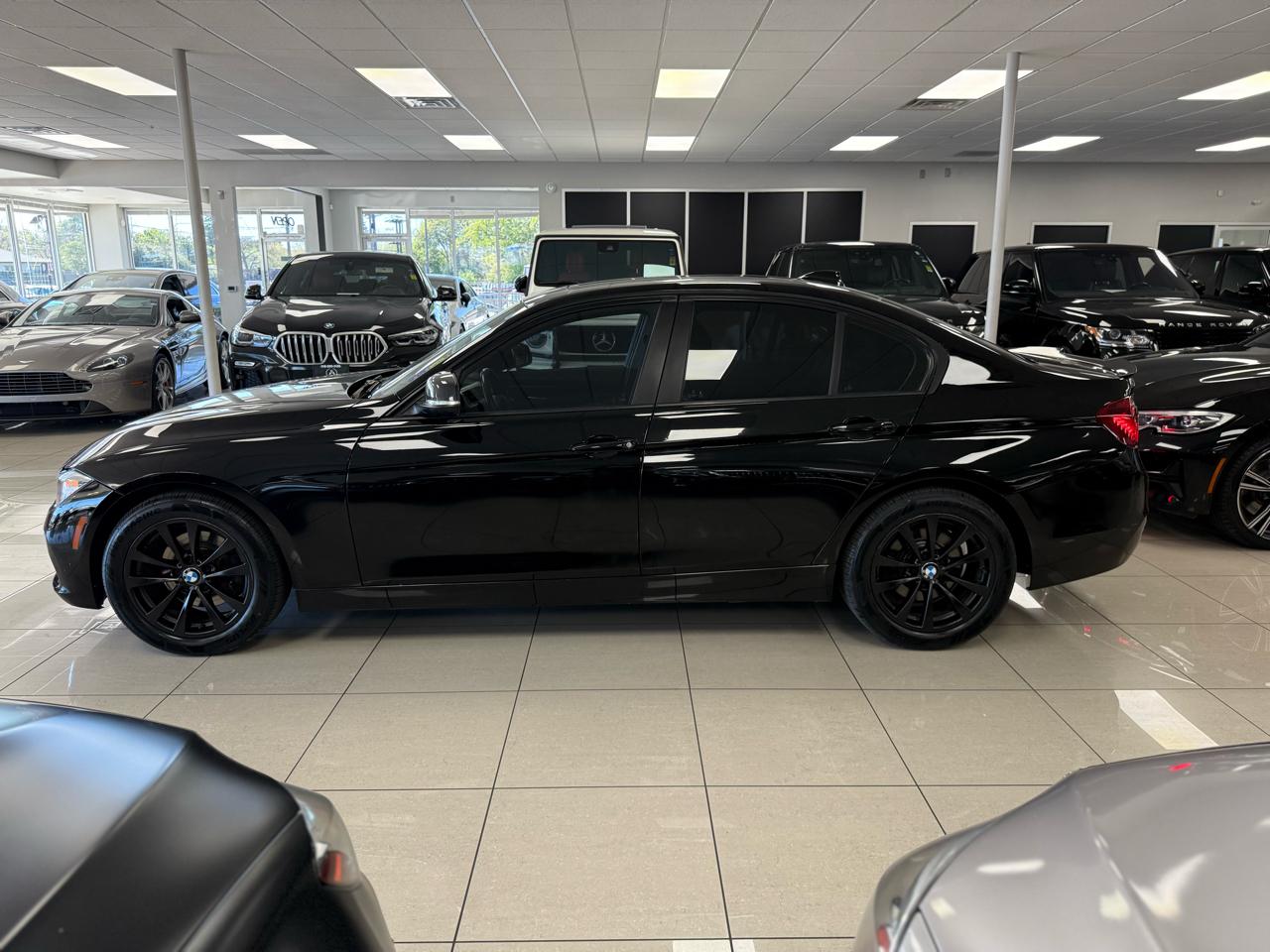 BMW 3-Series 320i Sedan 2017