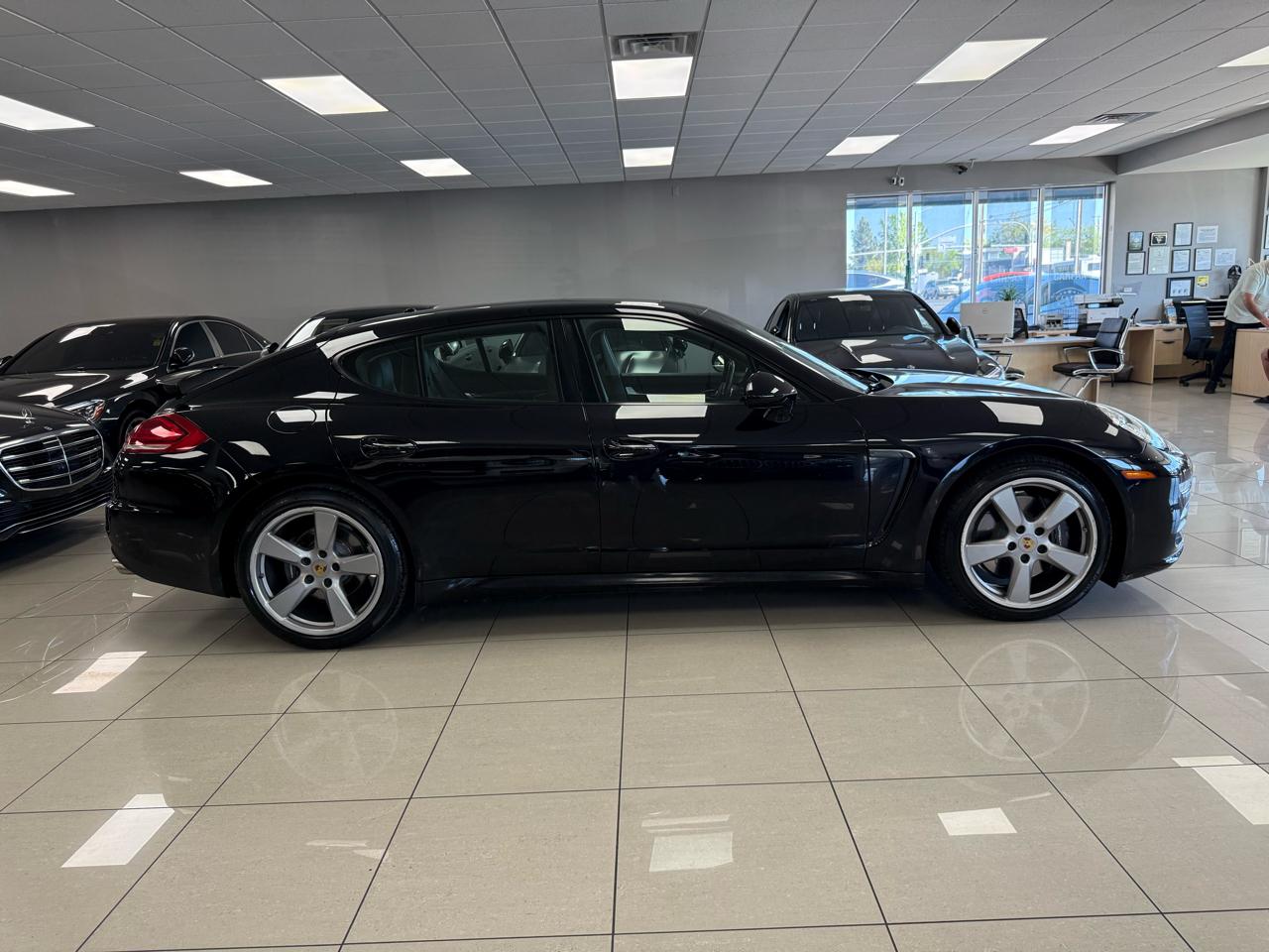 Porsche Panamera 4 2015
