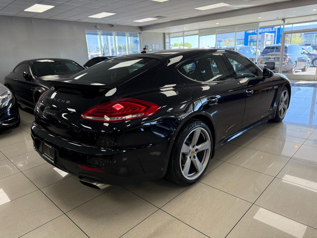 Porsche Panamera 4 2015