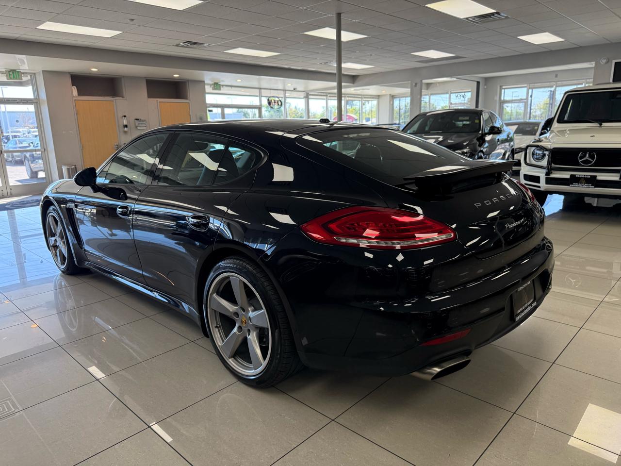 Porsche Panamera 4 2015