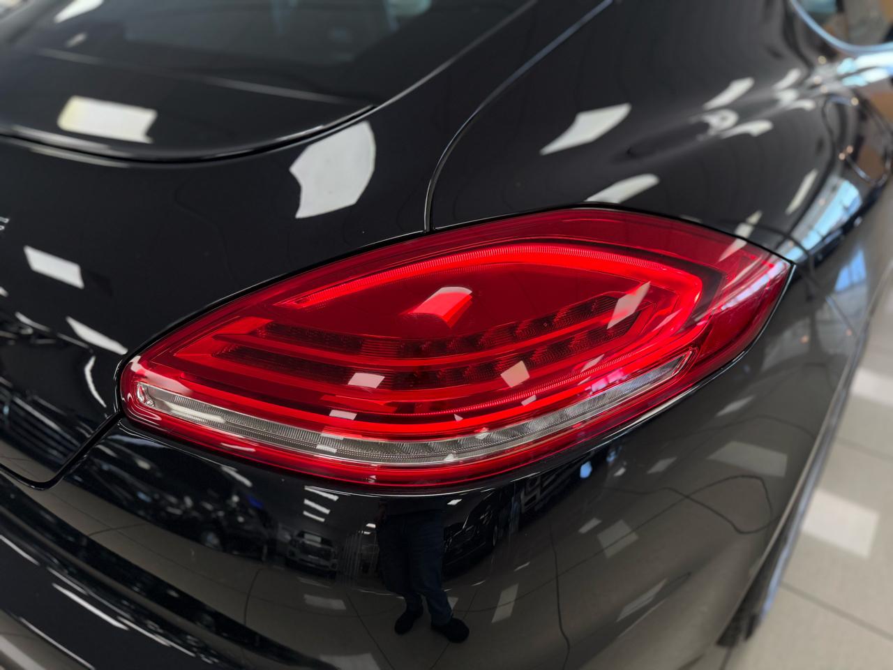Porsche Panamera 4 2015