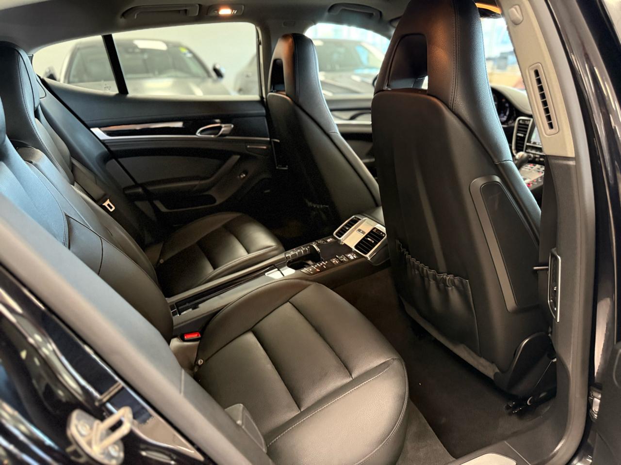 Porsche Panamera 4 2015