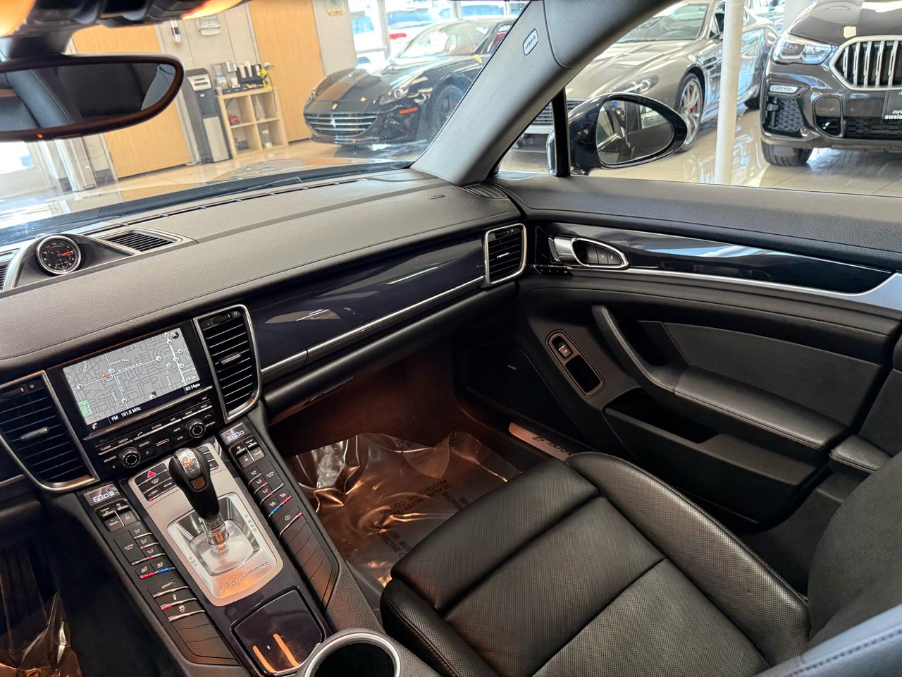 Porsche Panamera 4 2015