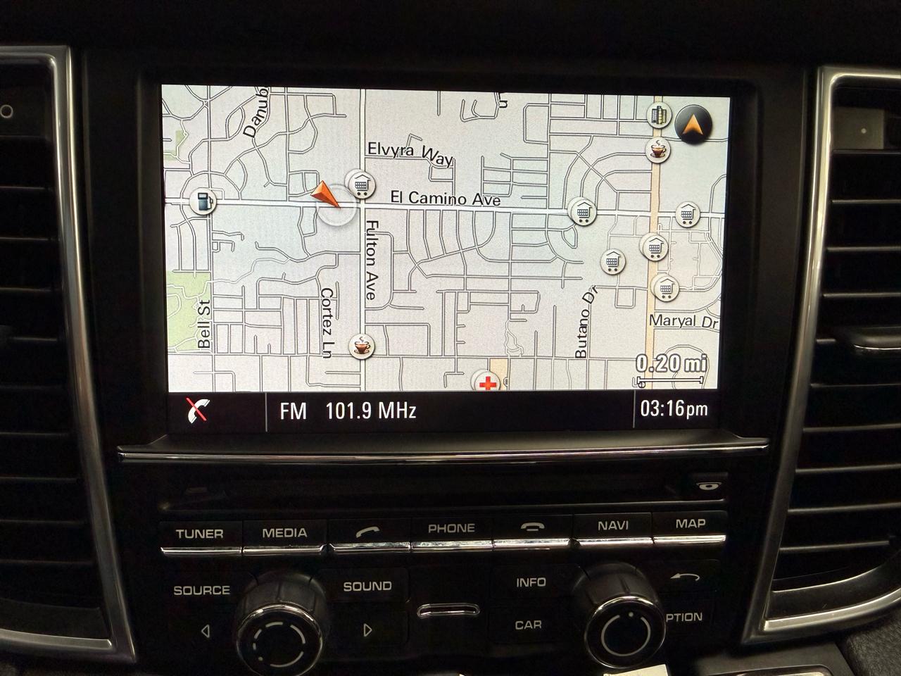 Porsche Panamera 4 2015