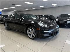 2015 Porsche Panamera 