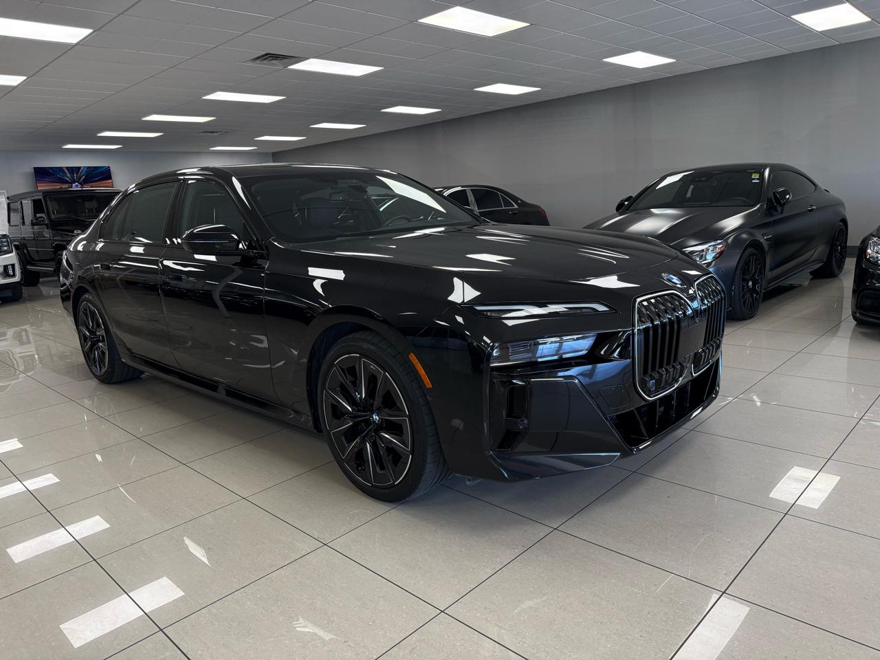 BMW 7-Series 760i xDrive 2023