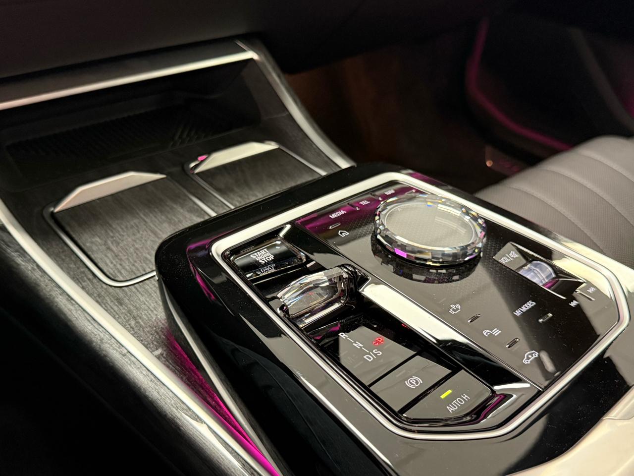 BMW 7-Series 760i xDrive 2023