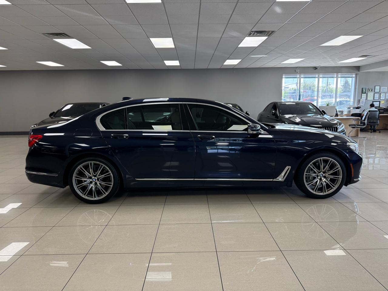 BMW 7-Series 740i 2016