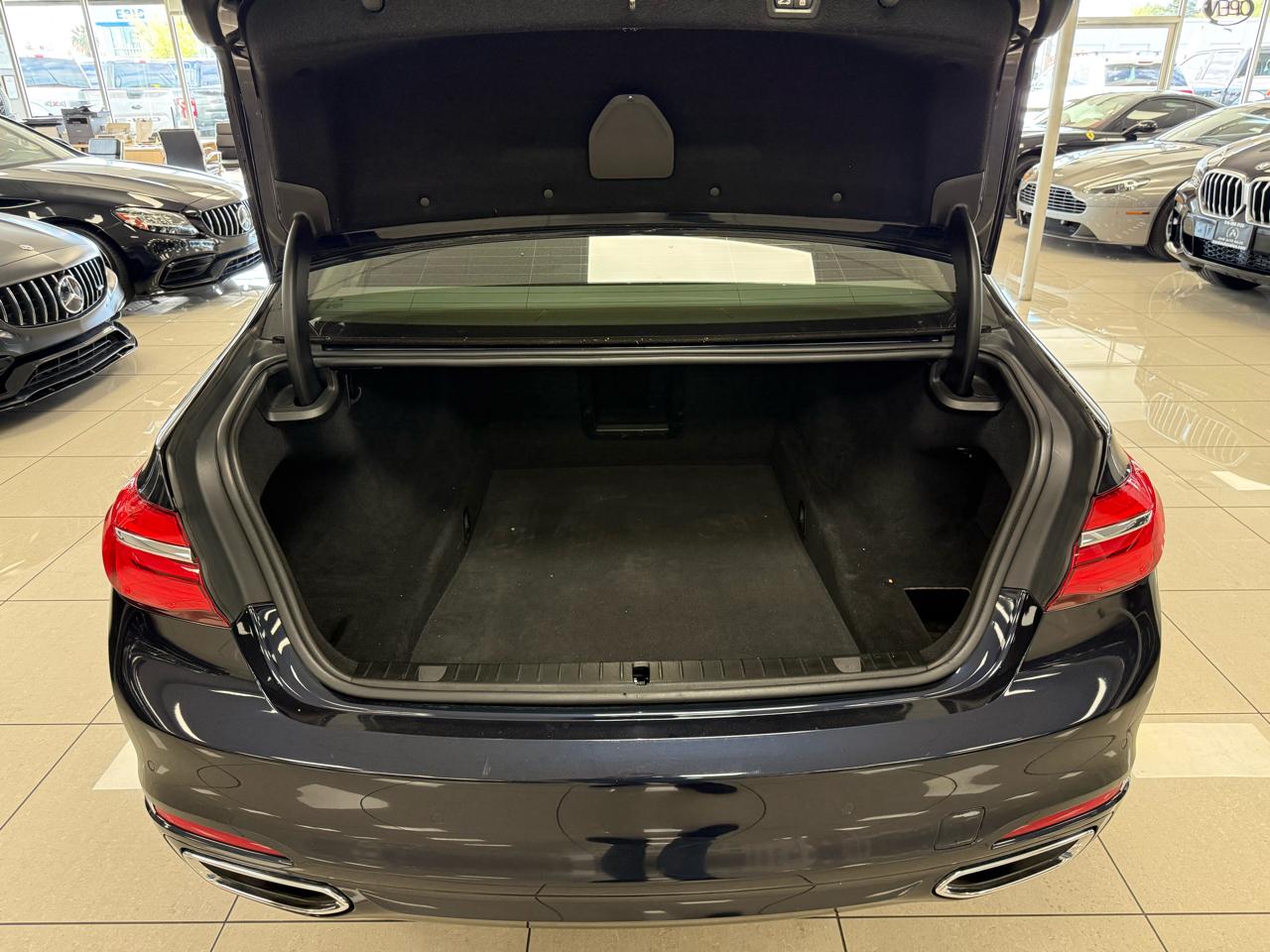 BMW 7-Series 740i 2016