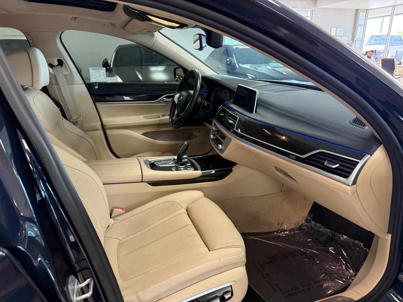 BMW 7-Series 740i 2016