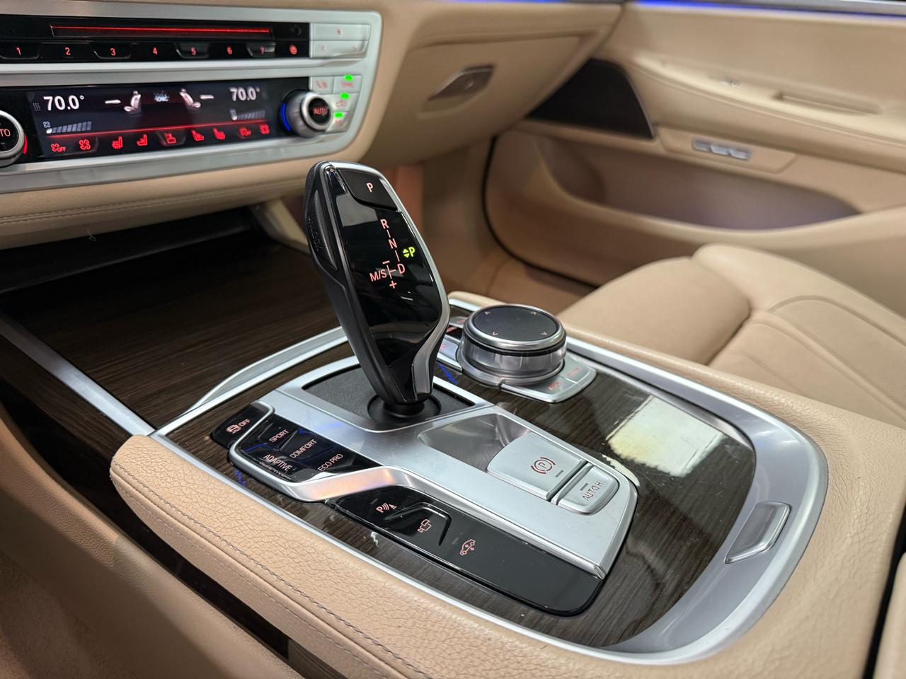 BMW 7-Series 740i 2016