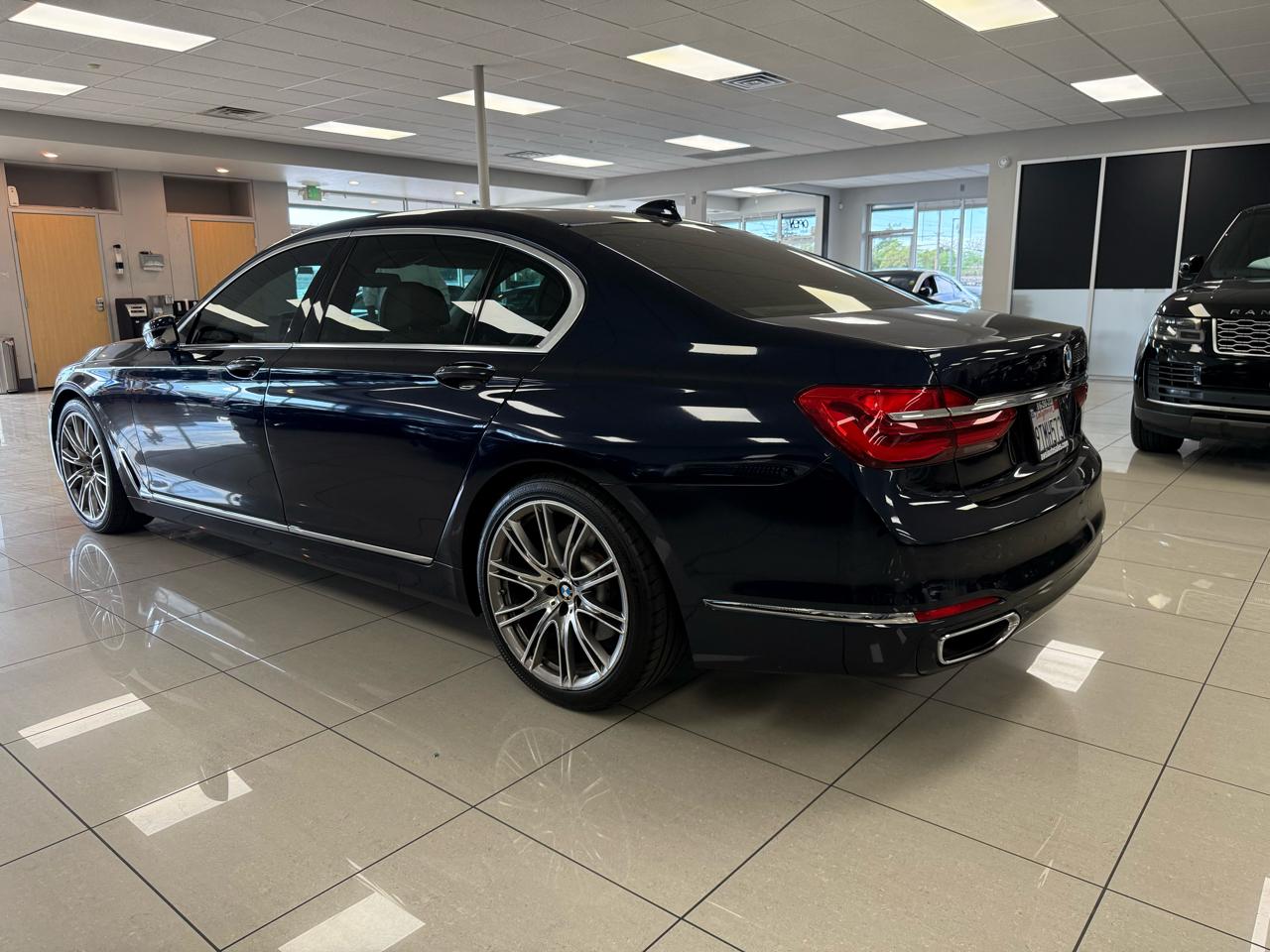 BMW 7-Series 740i 2016