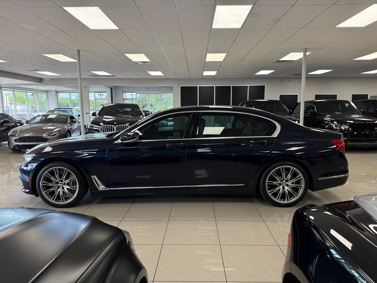 BMW 7-Series 740i 2016