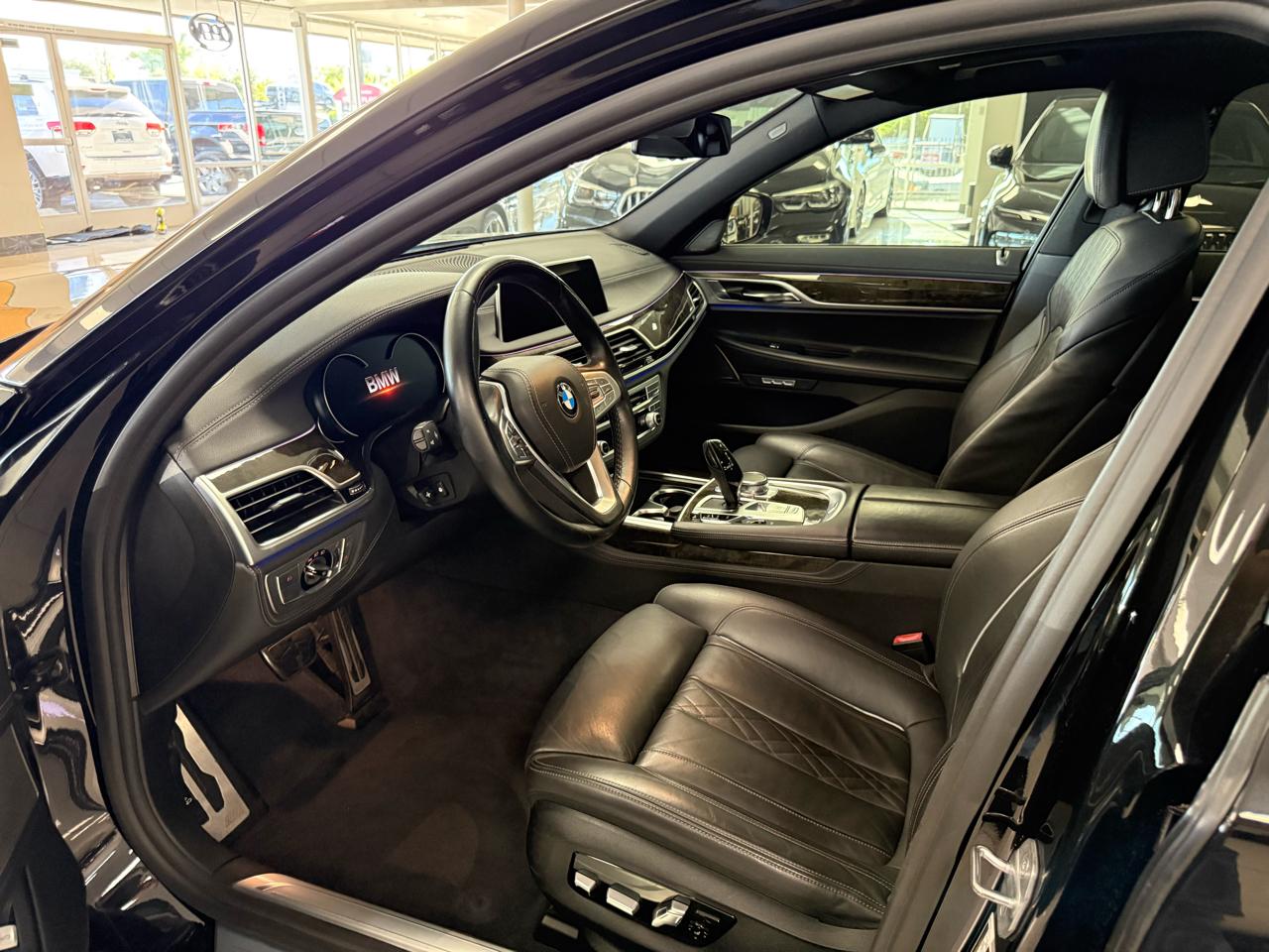 BMW 7-Series 750i 2018