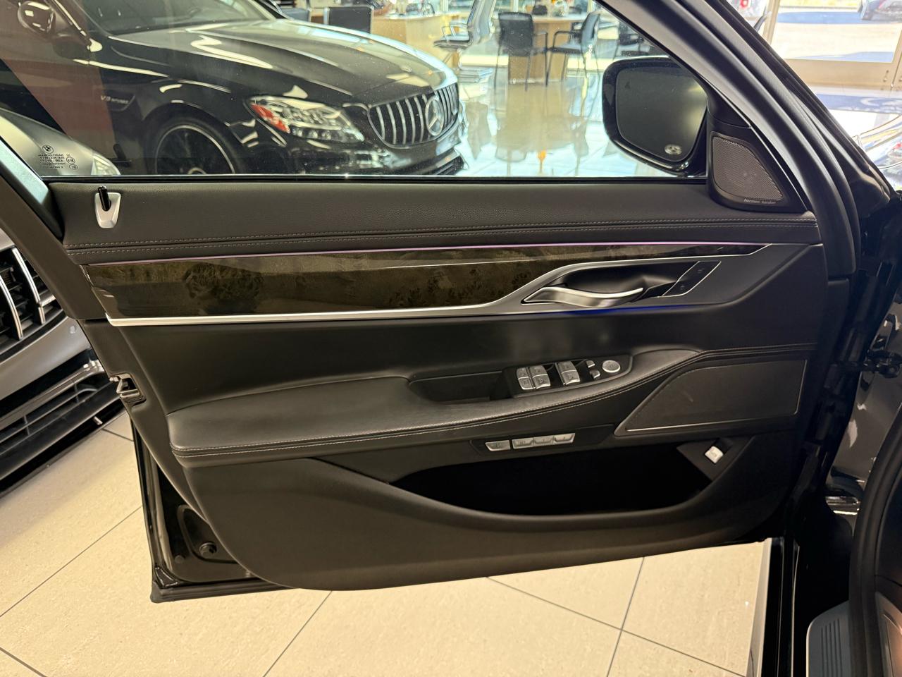 BMW 7-Series 750i 2018