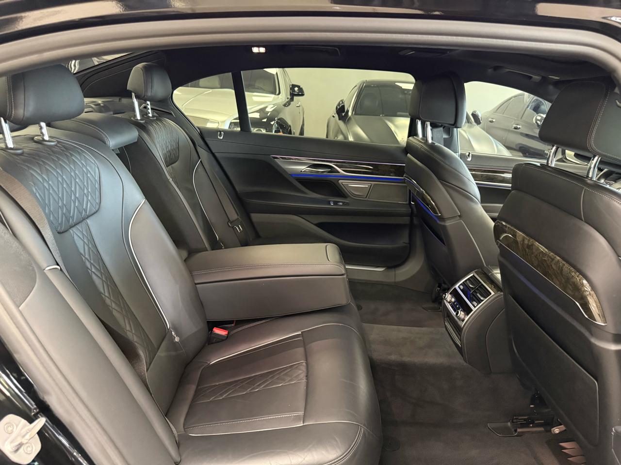 BMW 7-Series 750i 2018