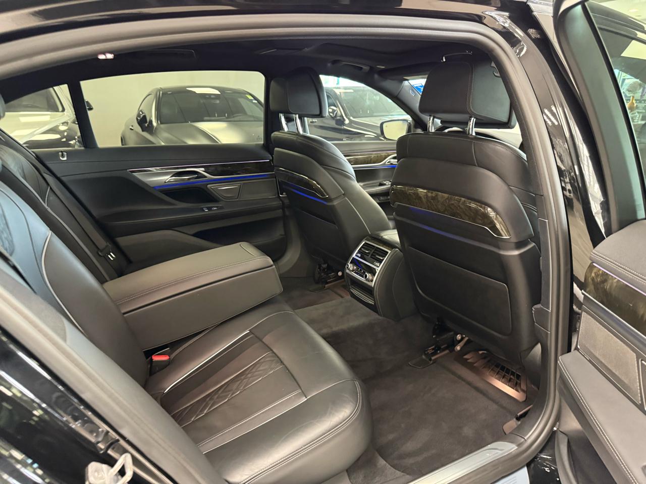 BMW 7-Series 750i 2018