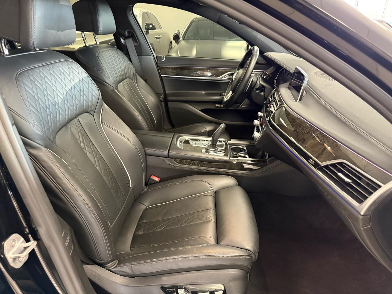 BMW 7-Series 750i 2018