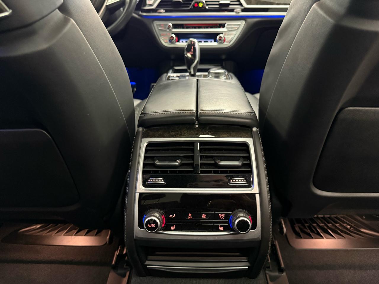 BMW 7-Series 750i 2018