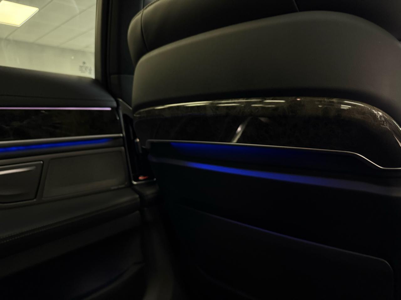 BMW 7-Series 750i 2018