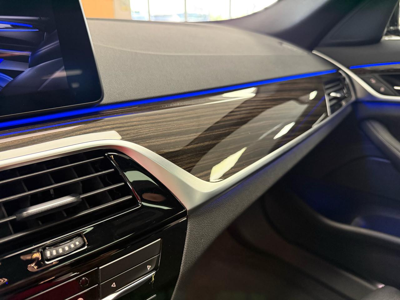 BMW 5-Series 530i 2021