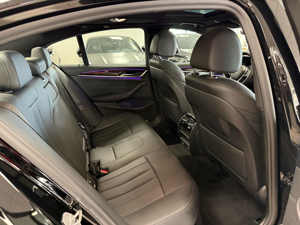 BMW 5-Series 530i 2021