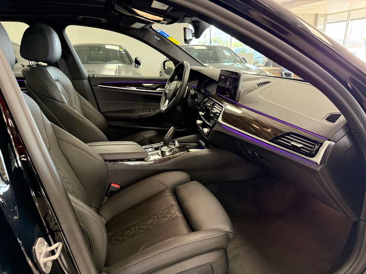 BMW 5-Series 530i 2021