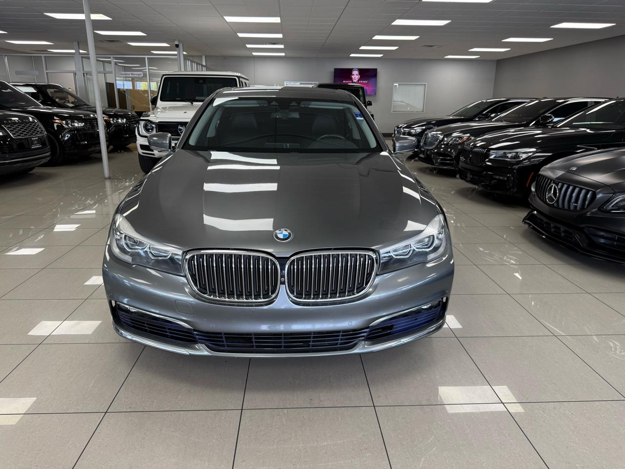 BMW 7-Series 740i 2016