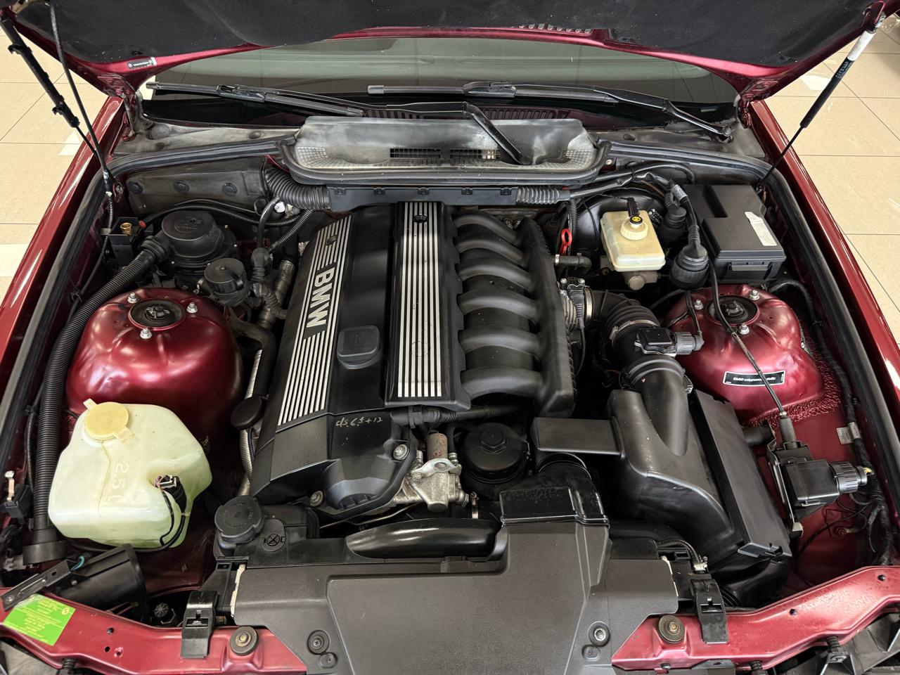 BMW 3-Series 328iS 1996