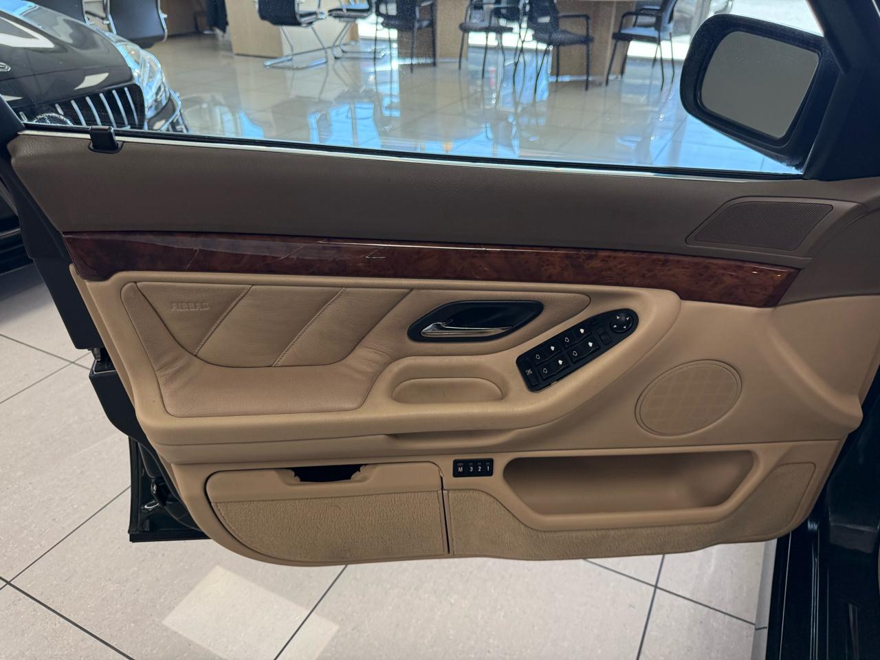 BMW 7-Series 740i 2001