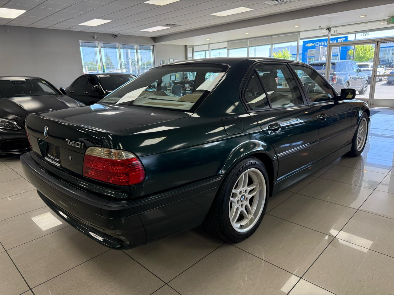 BMW 7-Series 740i 2001