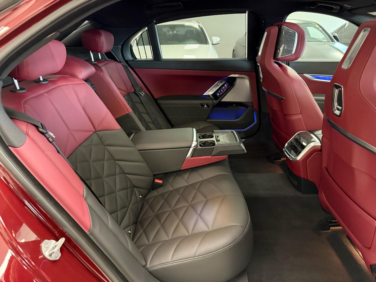 BMW 7-Series 740i 2023