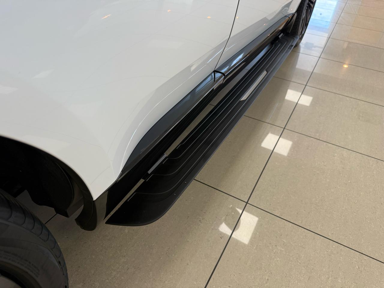 Land Rover New Range Rover SE 2023