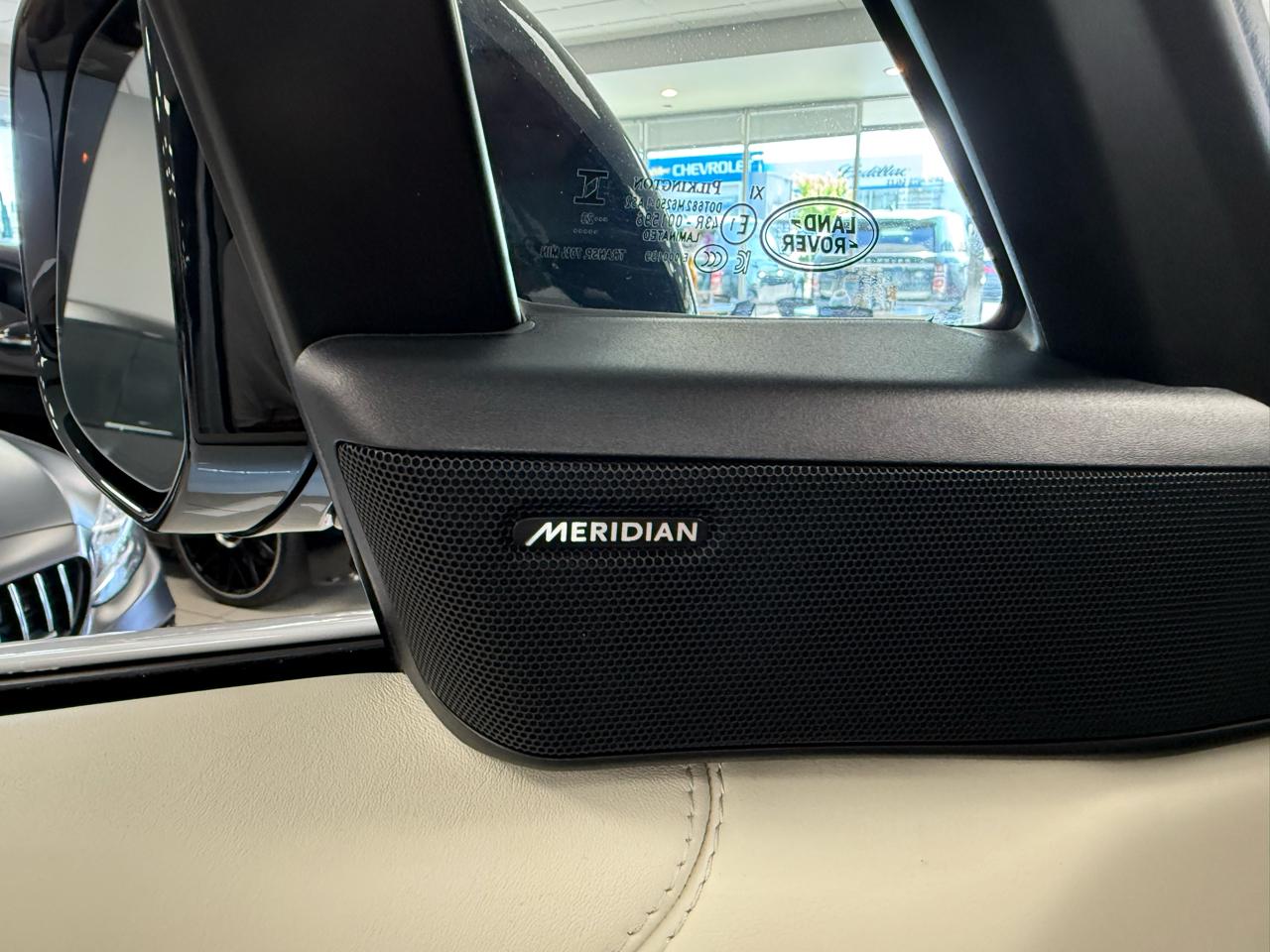 Land Rover New Range Rover SE 2023