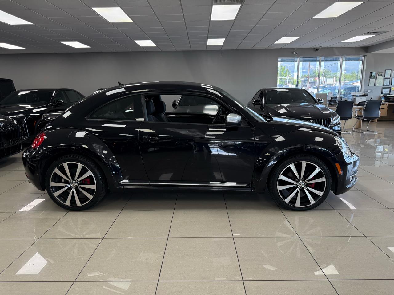 Volkswagen Beetle 2.0T Turbo 2012