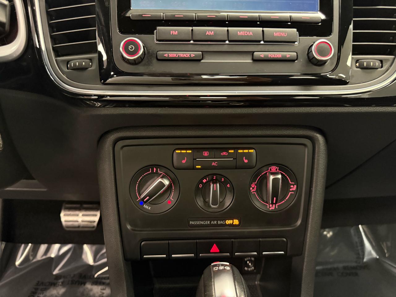 Volkswagen Beetle 2.0T Turbo 2012