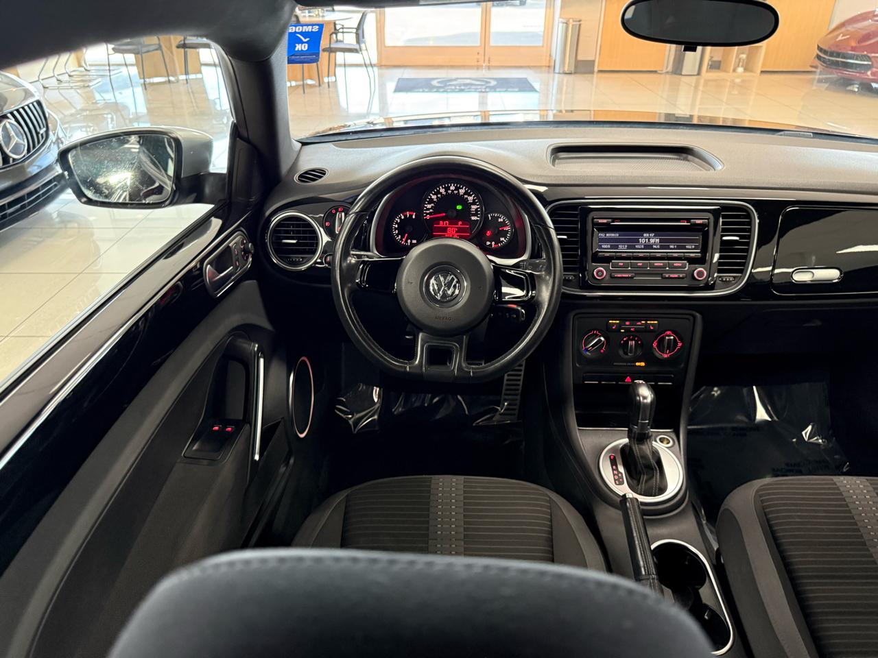 Volkswagen Beetle 2.0T Turbo 2012