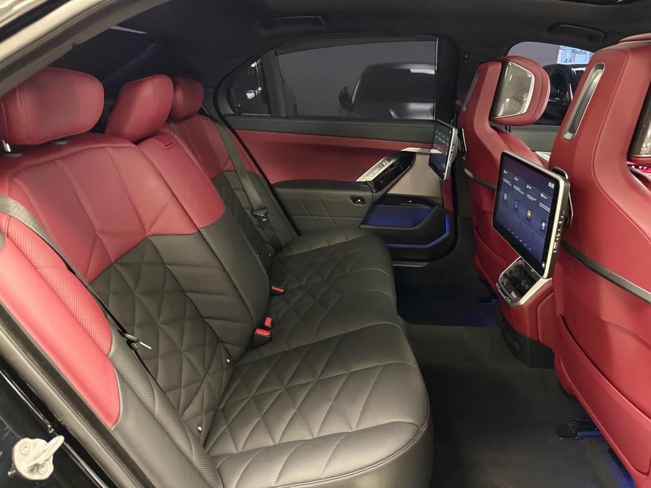 BMW 7-Series 740i 2023