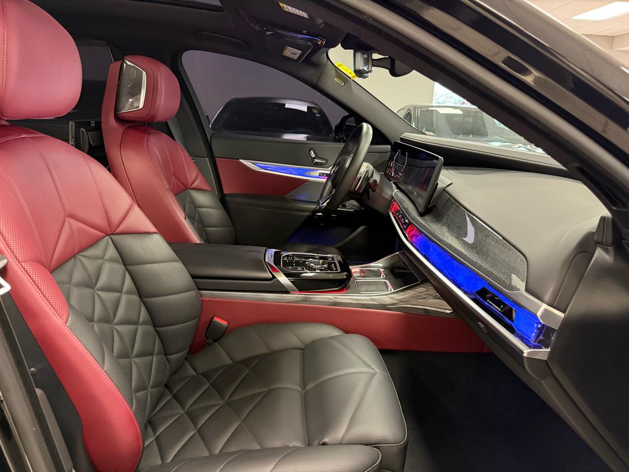 BMW 7-Series 740i 2023