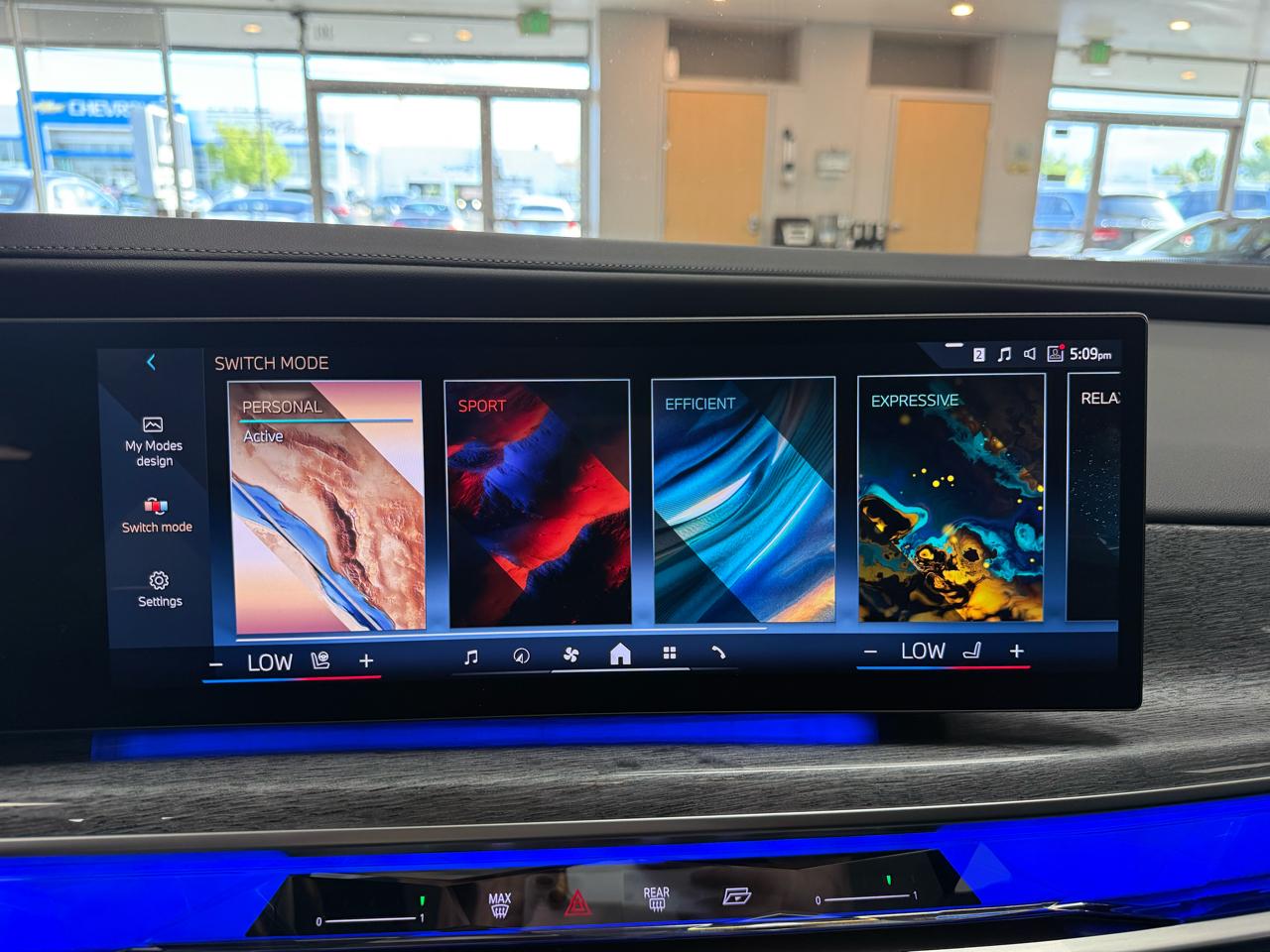 BMW 7-Series 740i 2023