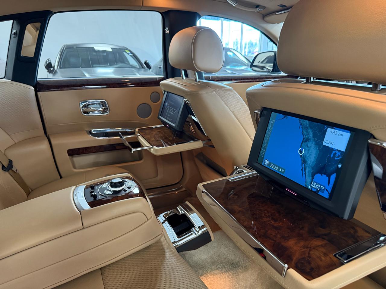 Rolls-Royce Ghost Sedan 2013