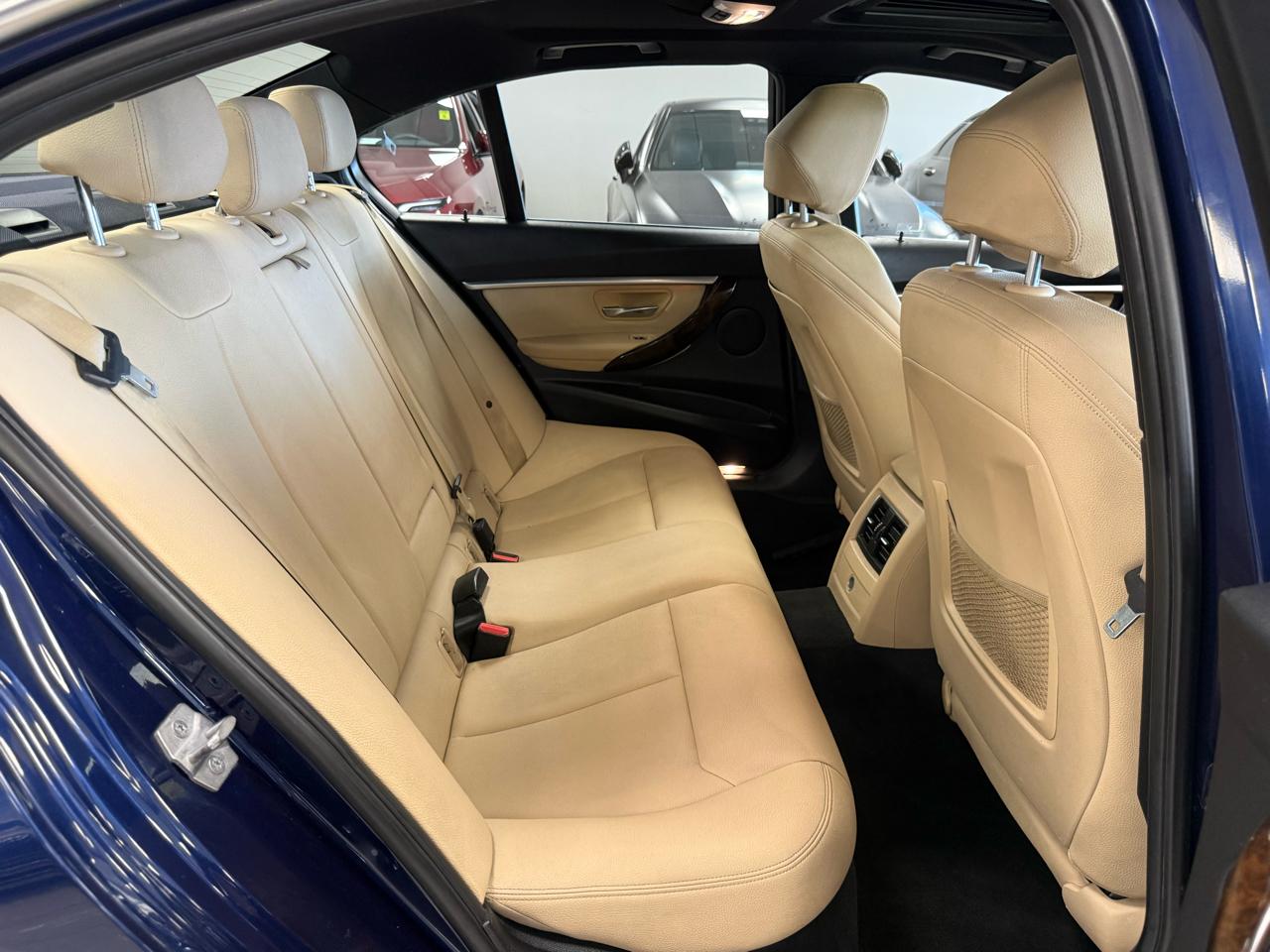 BMW 3-Series 330i xDrive SULEV Sedan 2018