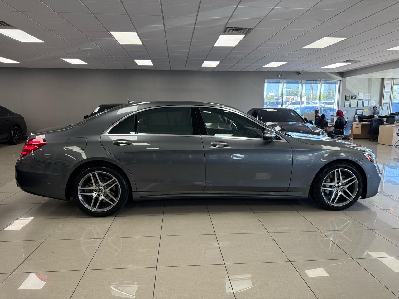 Mercedes-Benz S-Class S560 4MATIC 2018